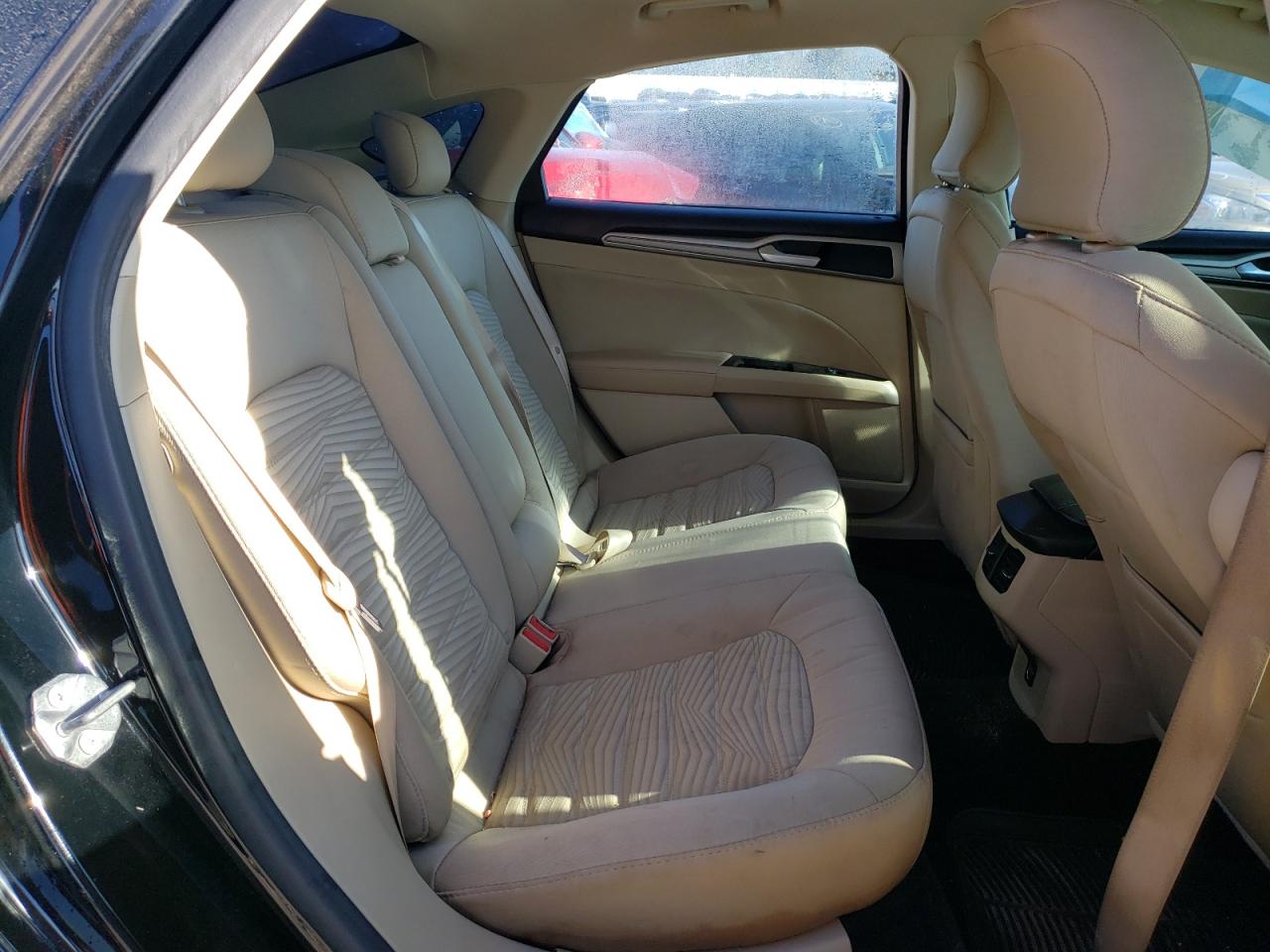 Photo 6 from auction – 2016 FORD FUSION SE with VIN 3FA6P0H74GR177268