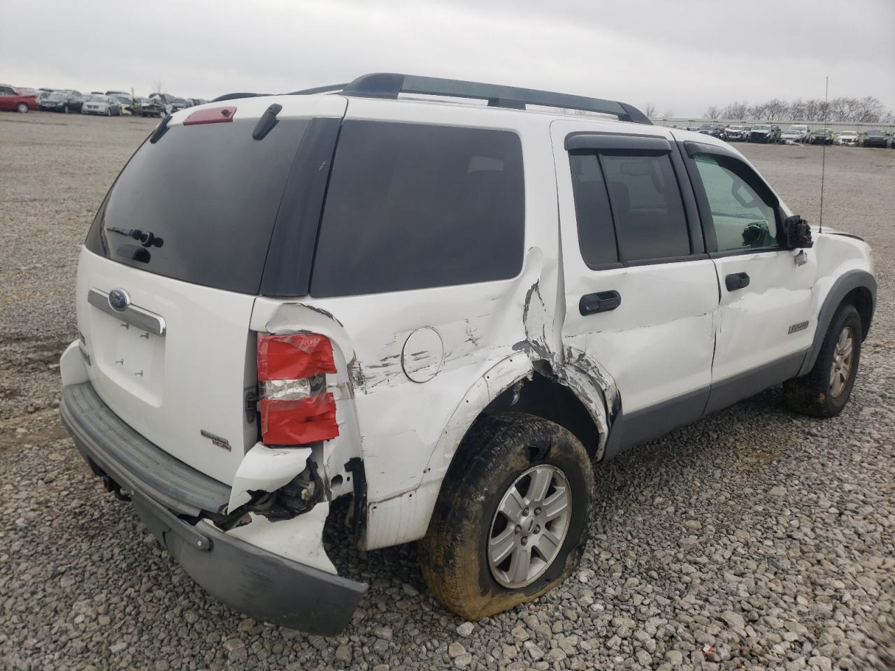 Photo 4 from auction – 2006 FORD EXPLORER X with VIN 1FMEU73E66UA82792