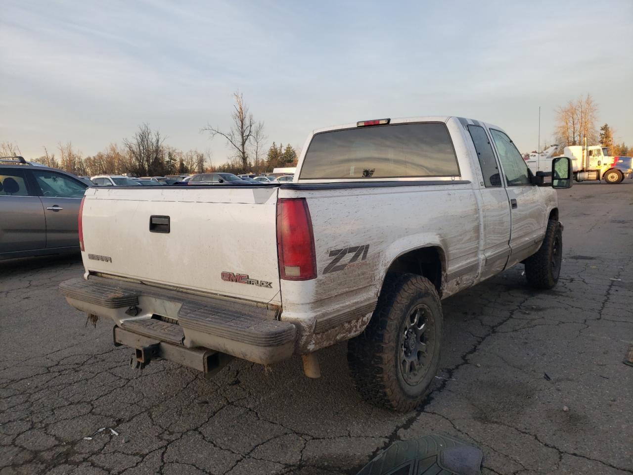 Photo 4 from auction – 1997 GMC SIERRA K15 with VIN 2GTEK19R1V1559446