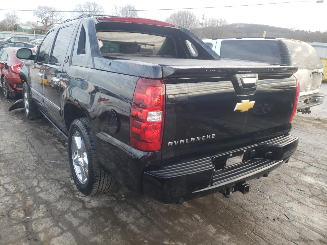 Photo 3 from auction – 2013 CHEVROLET AVALANCHE with VIN 3GNTKGE74DG324261