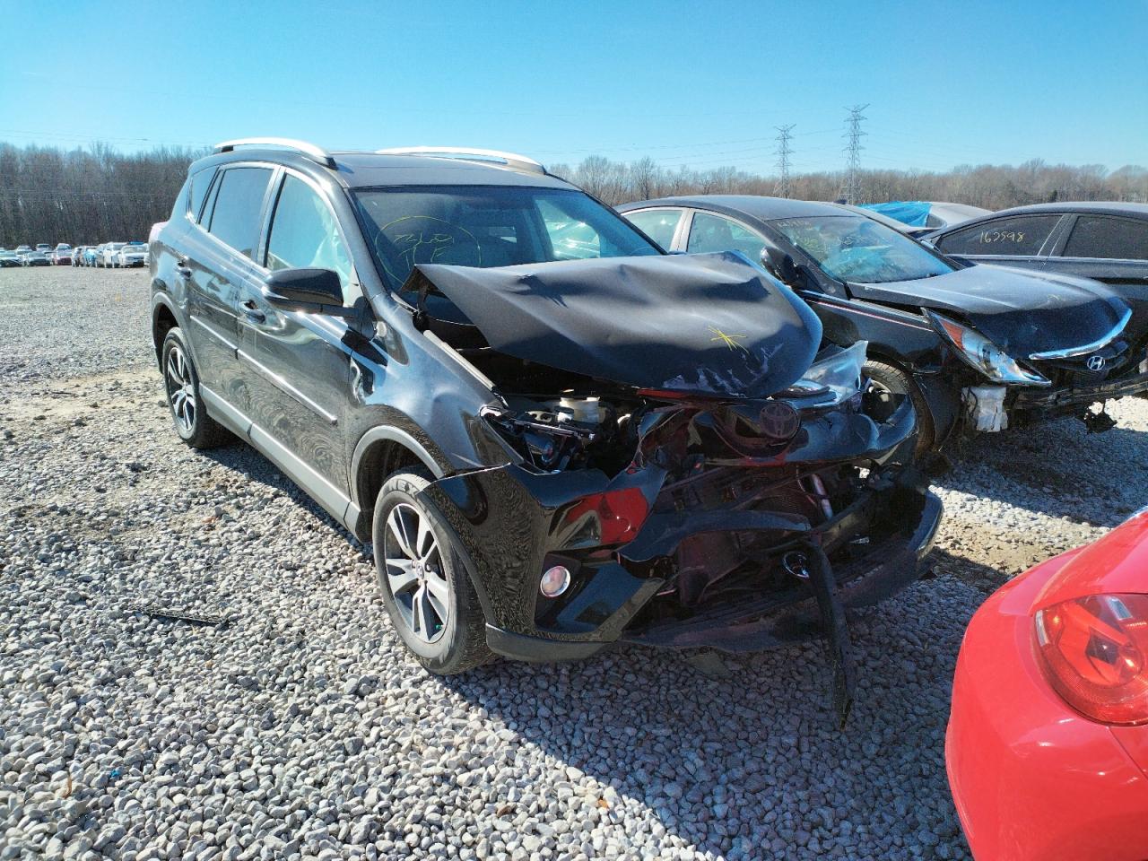 TOYOTA RAV4 XLE 2016 with VIN 2T3WFREV6GW283477 - Photo from auction