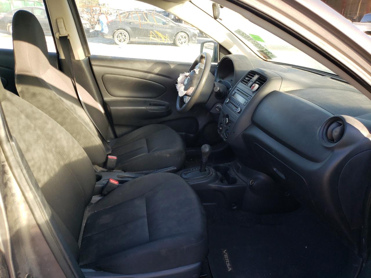 Photo 5 from auction – 2017 NISSAN VERSA S with VIN 3N1CN7AP1HL881795