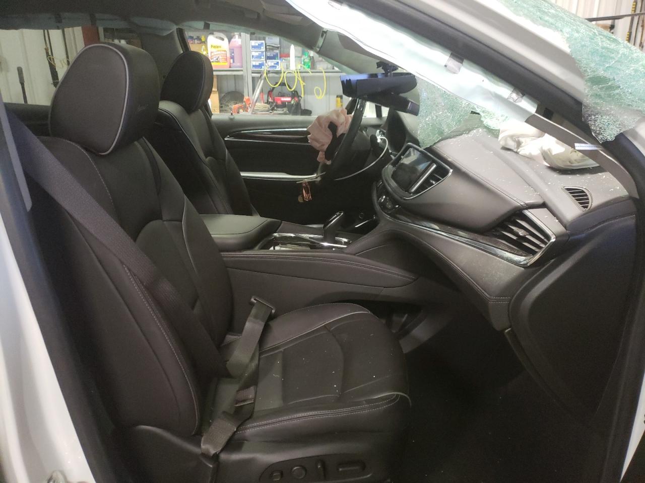 Photo 5 from auction – 2020 BUICK ENCLAVE AV with VIN 5GAEVCKW1LJ272261