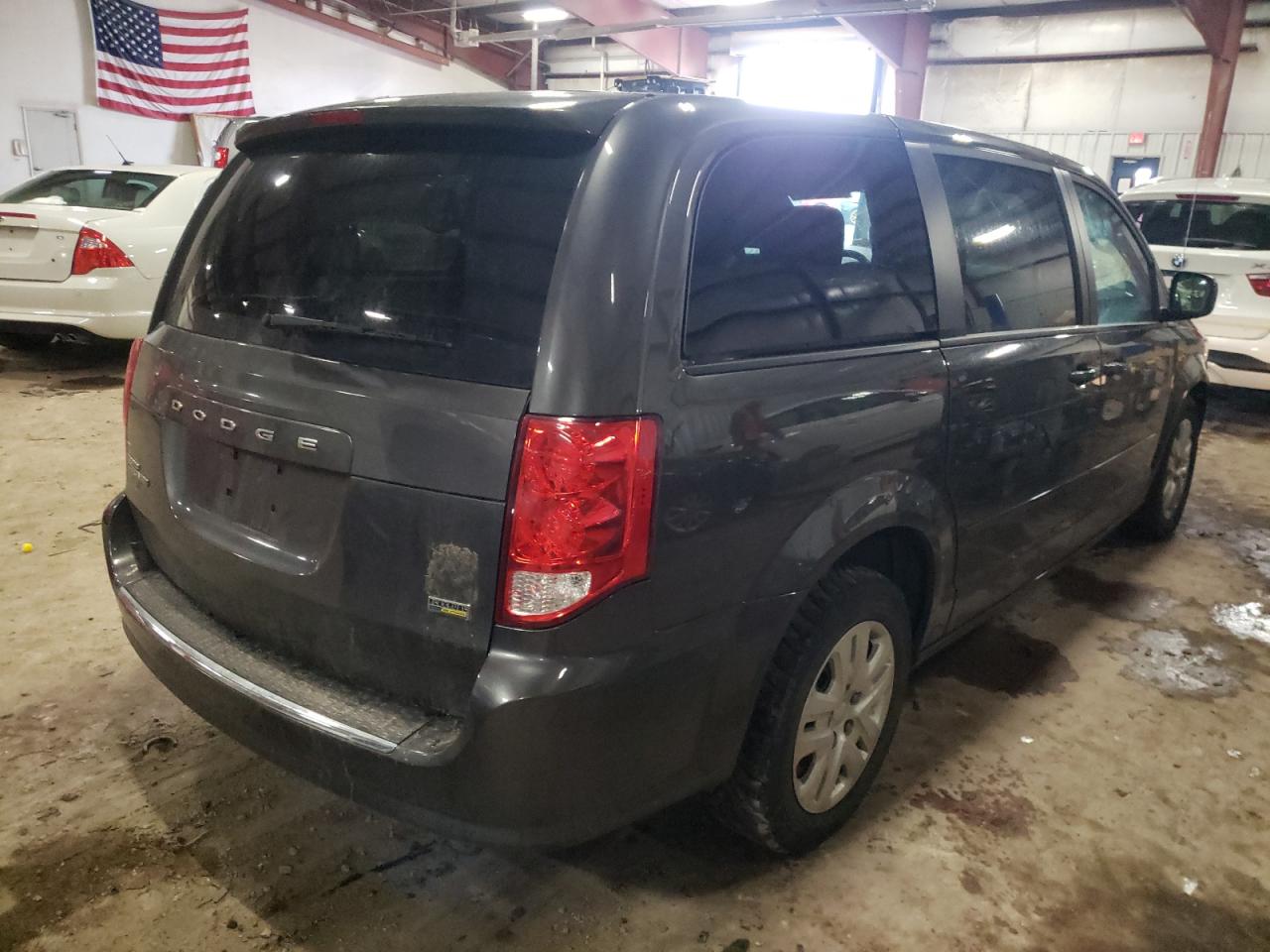 Photo 4 from auction – 2015 DODGE GRAND CARA with VIN 2C4RDGBG1FR658309