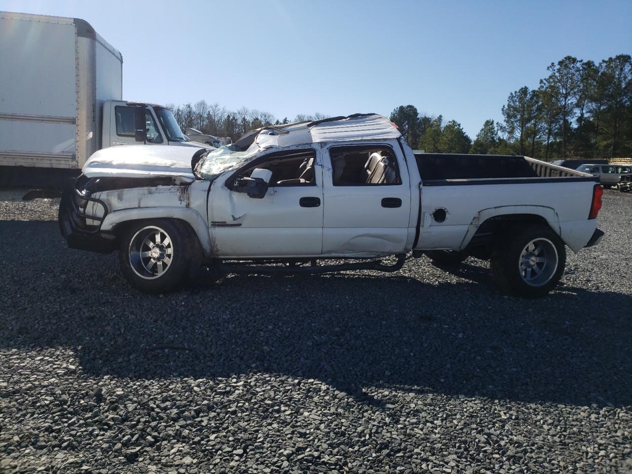 Photo 9 from auction – 2005 CHEVROLET SILVERADO with VIN 1GCHK23255F945097