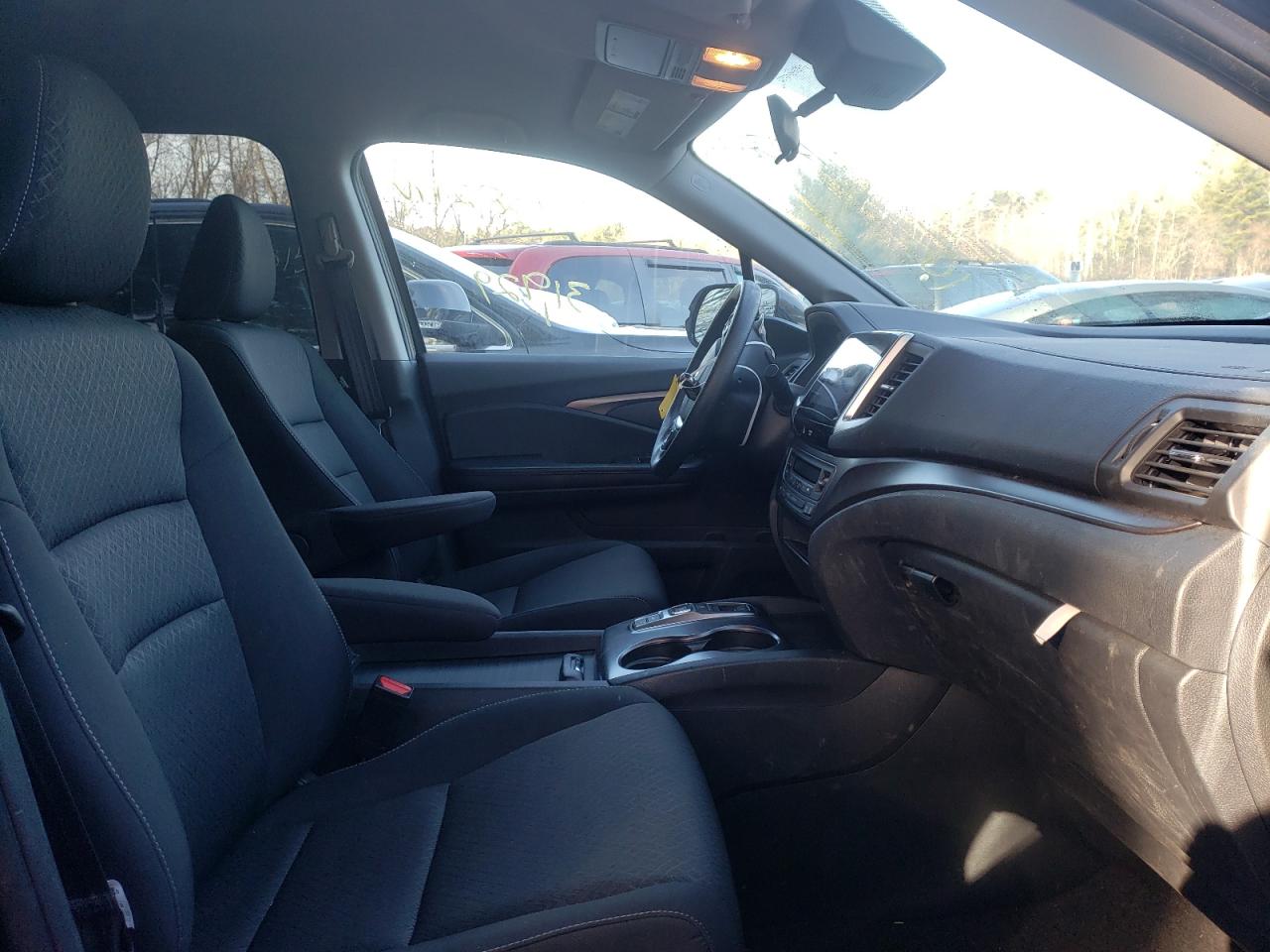Photo 5 from auction – 2020 HONDA RIDGELINE with VIN 5FPYK3F14LB017413