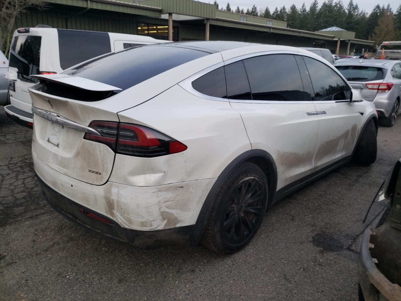 Photo 4 from auction – 2018 TESLA MODEL X with VIN 5YJXCDE28JF078018