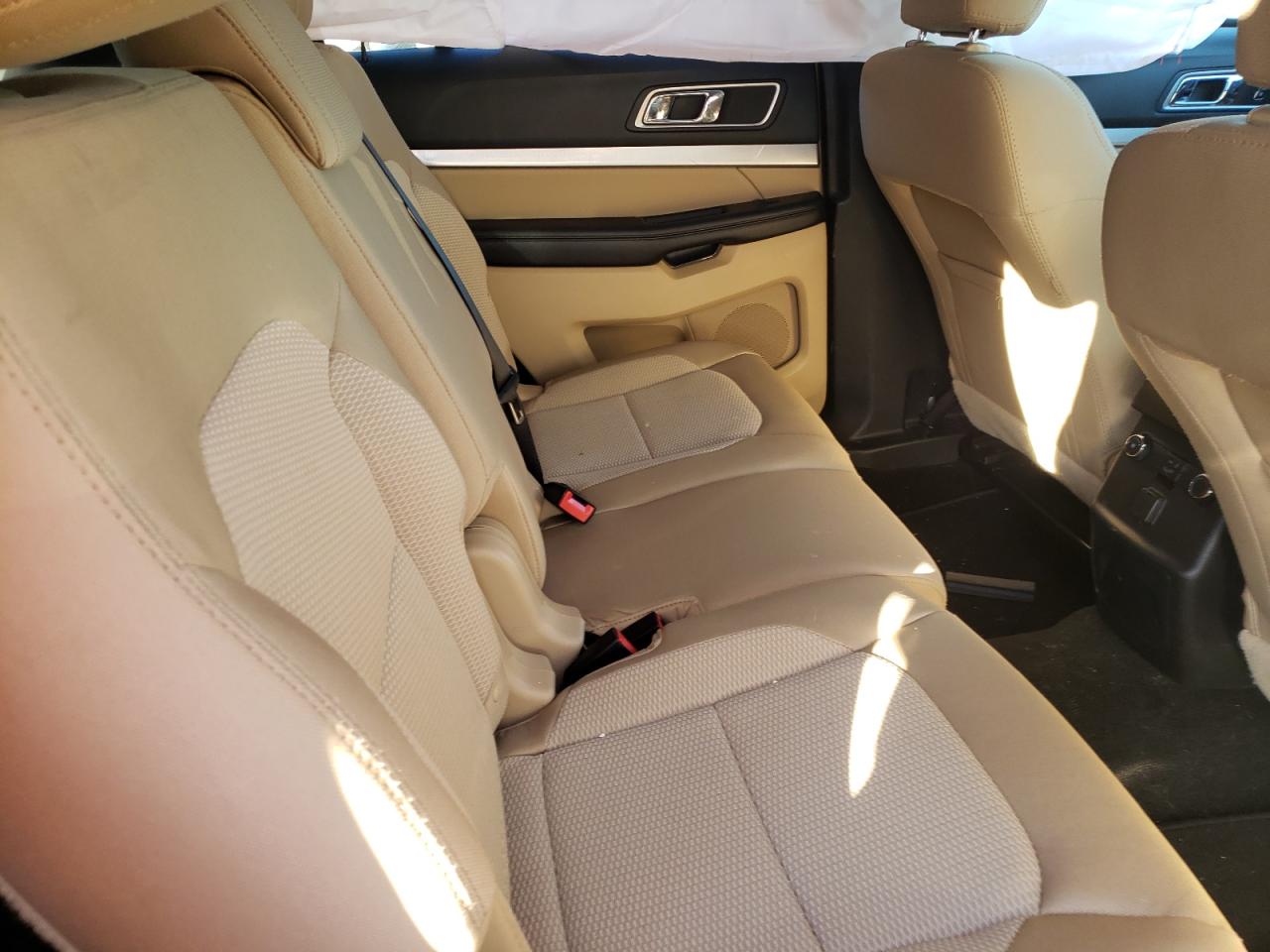 Photo 6 from auction – 2017 FORD EXPLORER X with VIN 1FM5K7D82HGB87233