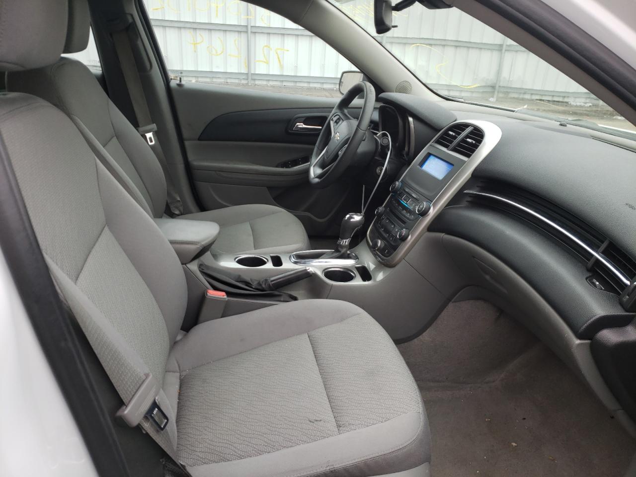 Photo 5 from auction – 2014 CHEVROLET MALIBU LS with VIN 1G11B5SL8EF104980