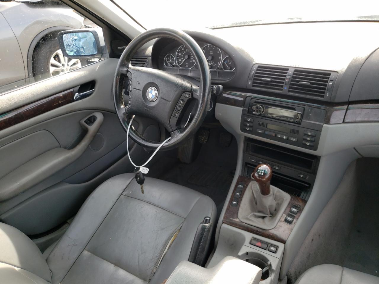 Photo 9 from auction – 2002 BMW 330 XI with VIN WBAEW53422PG09035