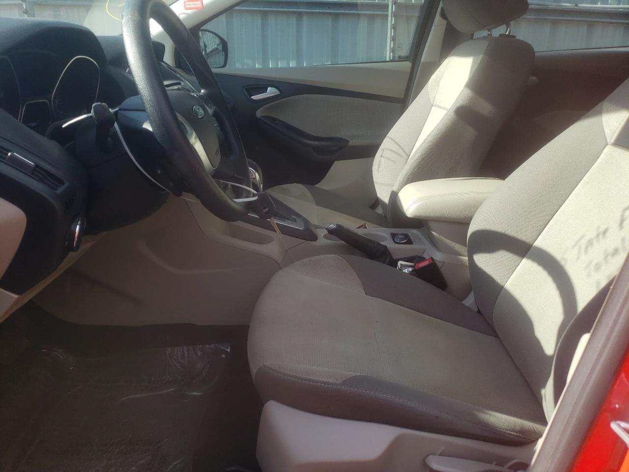 Фото 5 с аукциона – 2014 FORD FOCUS SE с VIN 1FADP3F22EL257728