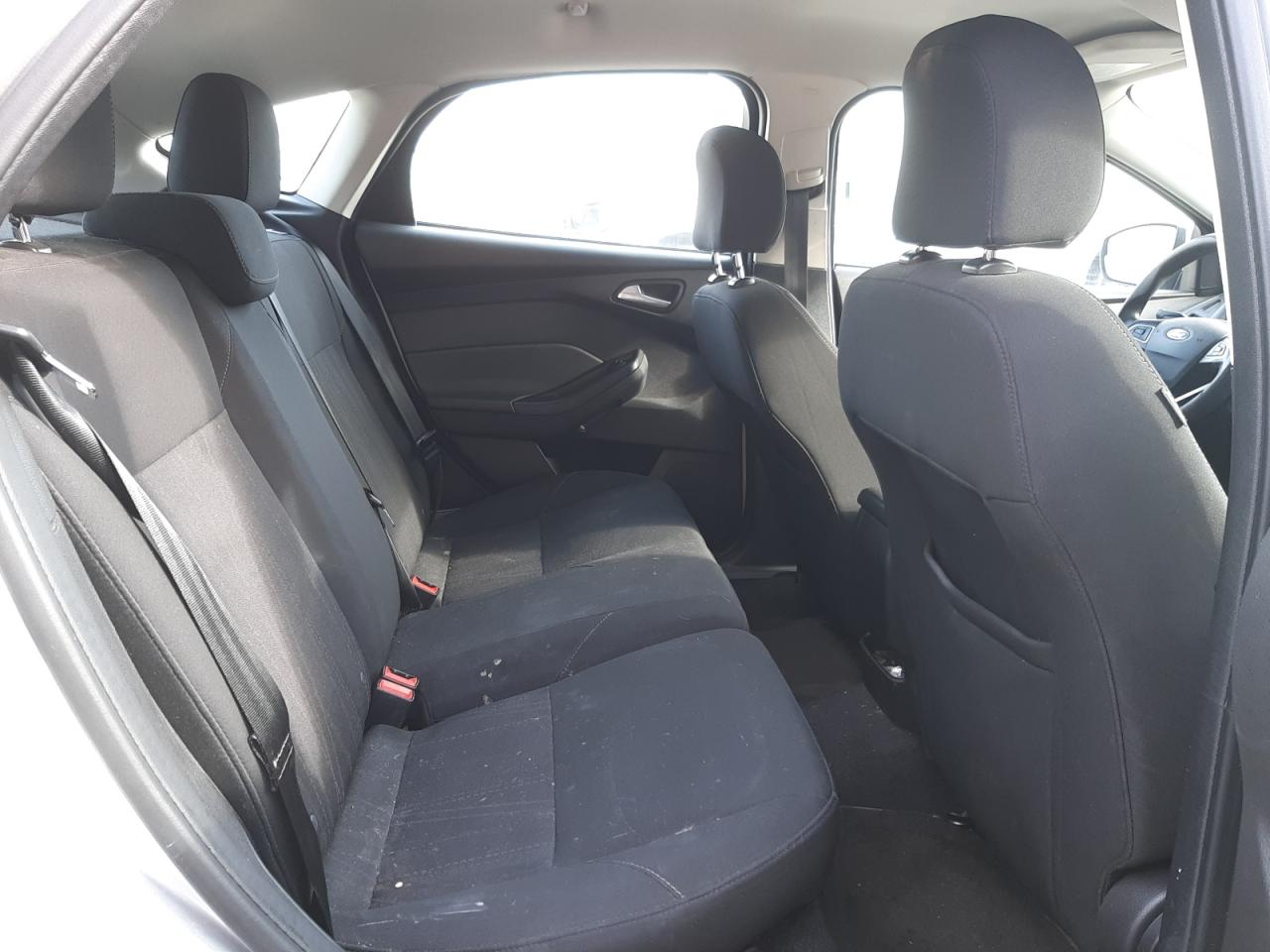 Photo 6 from auction – 2015 FORD FOCUS SE with VIN 1FADP3K29FL351029