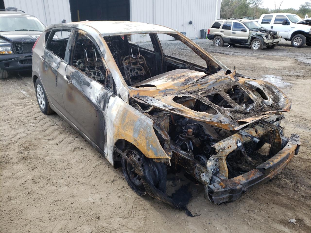HYUNDAI ACCENT GLS 2014 with VIN KMHCT5AEXEU141598 - Photo from auction