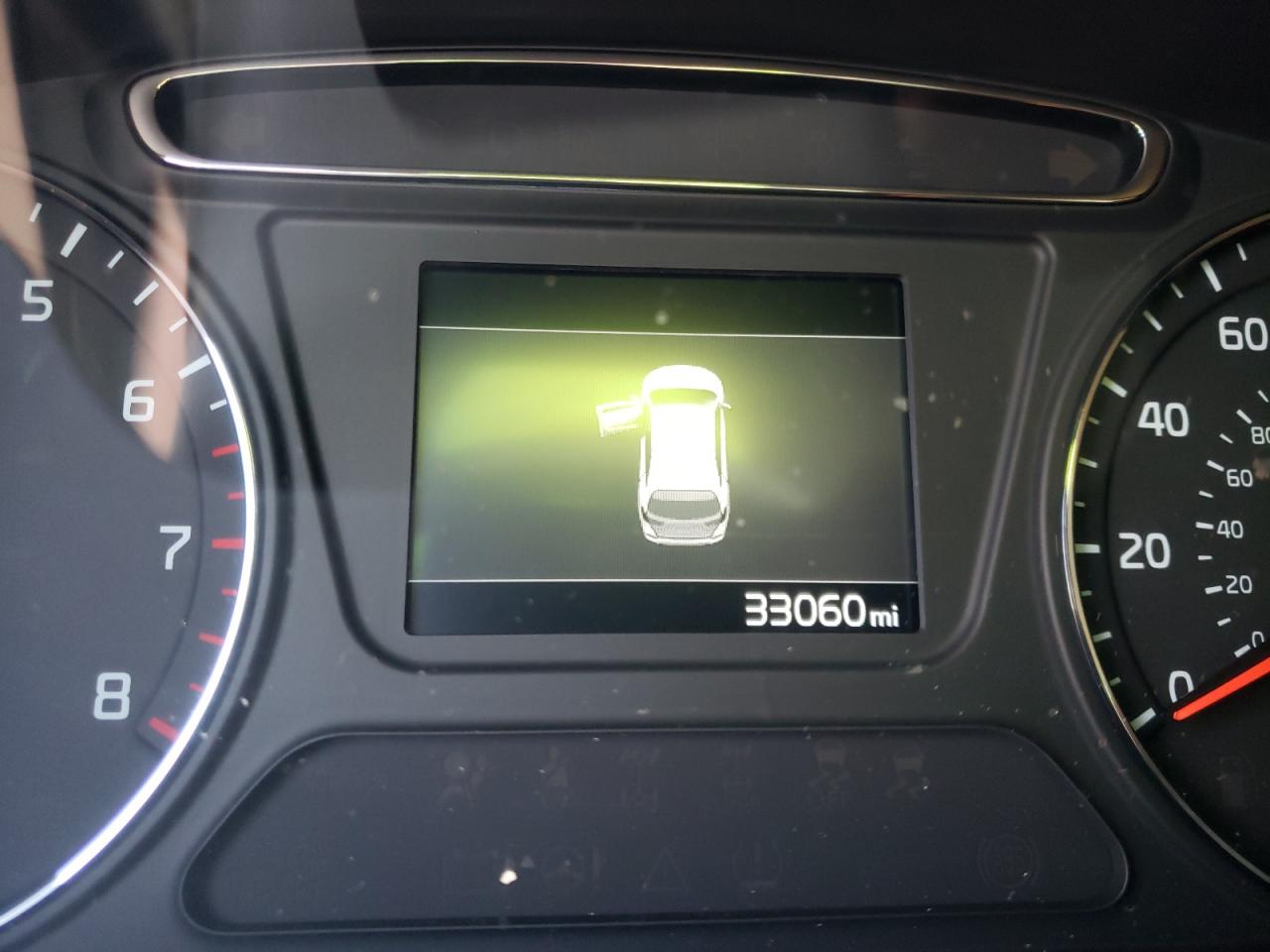 Photo 8 from auction – 2019 KIA SORENTO L with VIN 5XYPG4A39KG437745