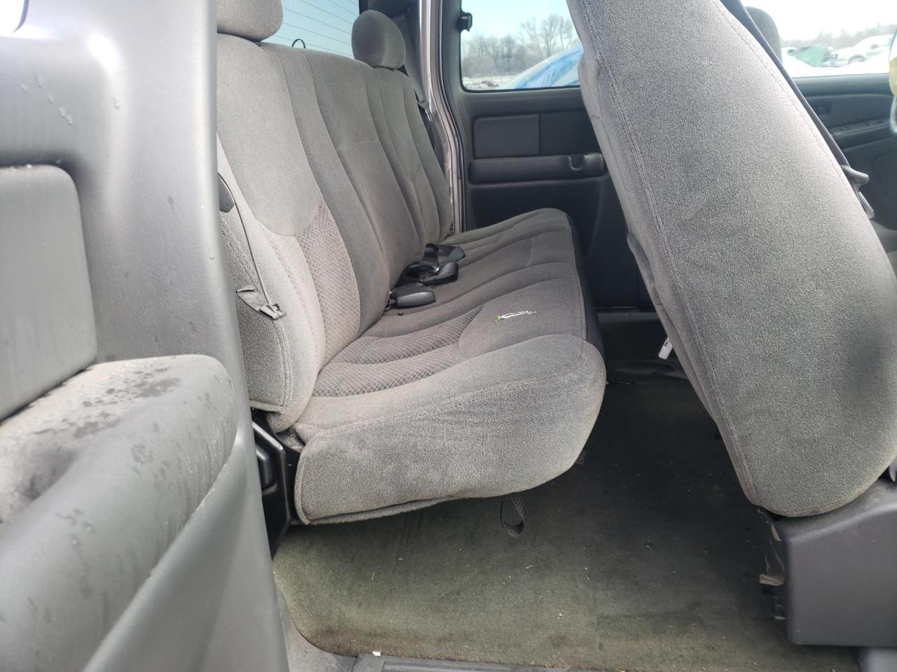 Photo 6 from auction – 2004 CHEVROLET SILVERADO with VIN 2GCEC19T441184496