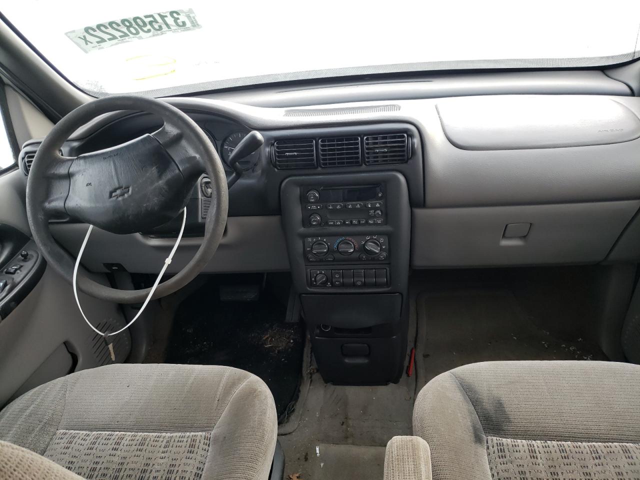 Photo 9 from auction – 2004 CHEVROLET VENTURE with VIN 1GNDX03E44D253008
