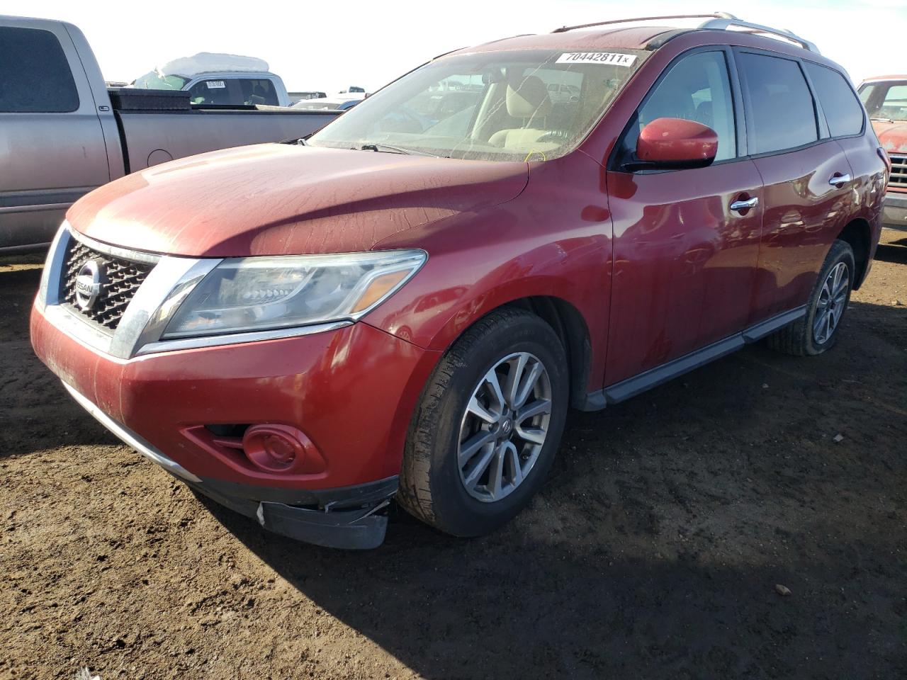 Photo 2 from auction – 2013 NISSAN PATHFINDER with VIN 5N1AR2MM5DC622385