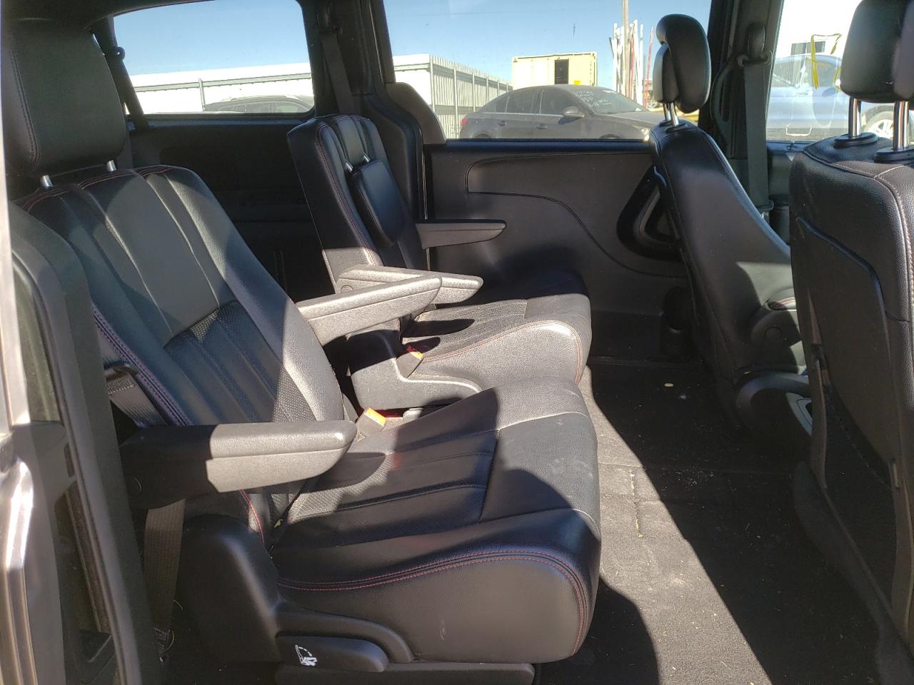 Photo 6 from auction – 2016 DODGE GRAND CARA with VIN 2C4RDGEG6GR352722