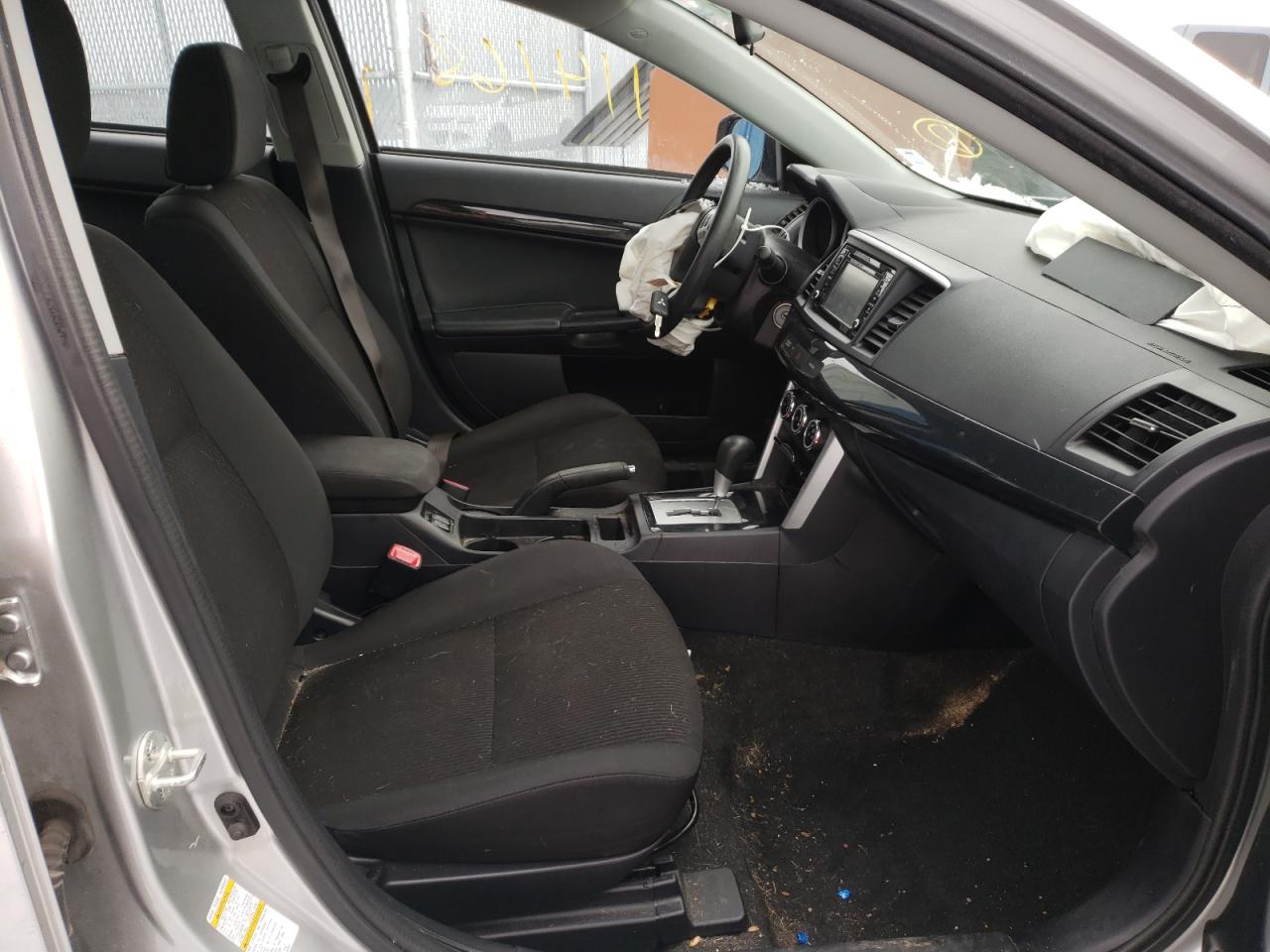 Photo 5 from auction – 2017 MITSUBISHI LANCER ES with VIN JA32U2FU7HU604117