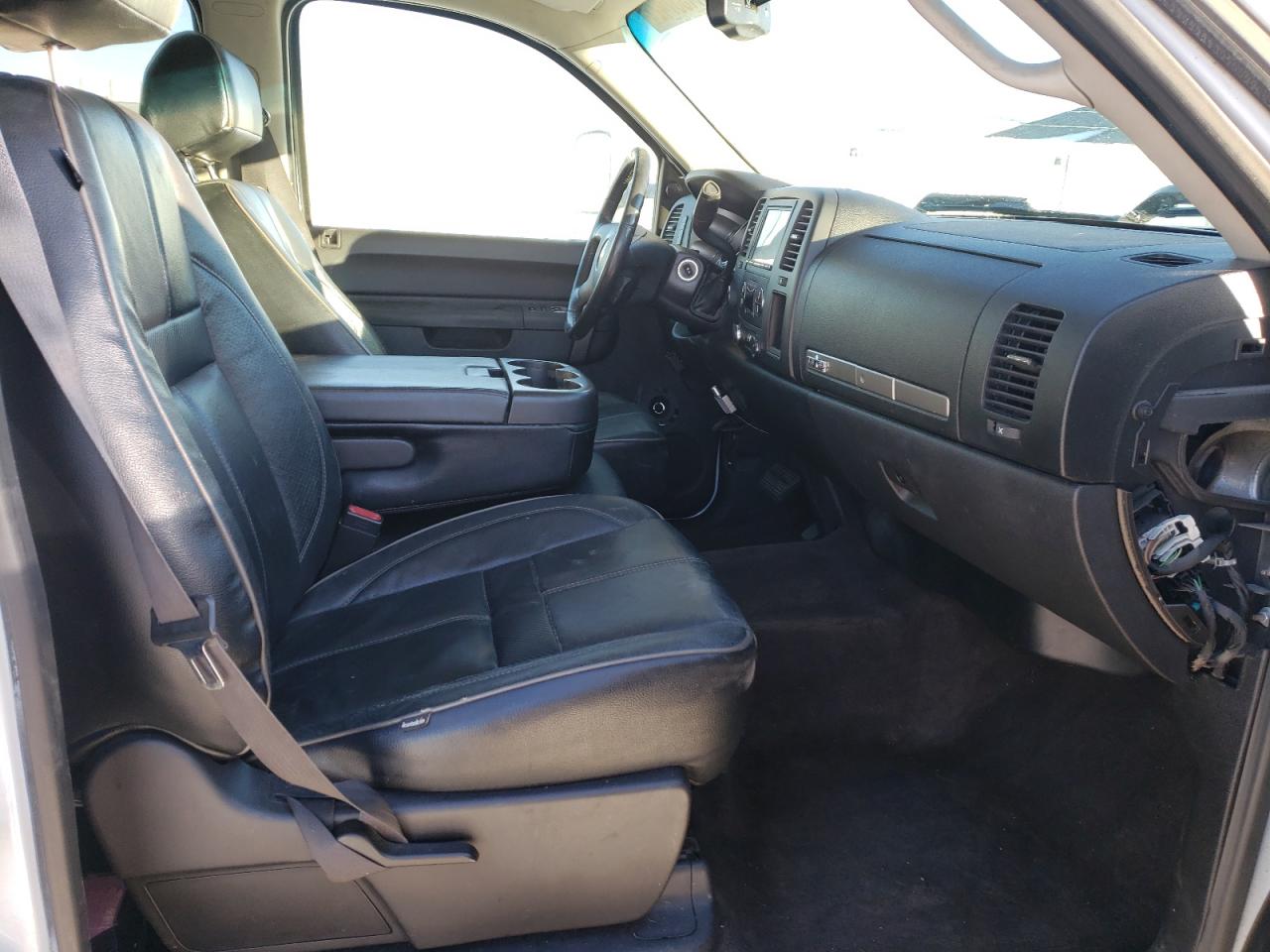 Photo 5 from auction – 2013 CHEVROLET SILVERADO with VIN 3GCPKSE76DG145166