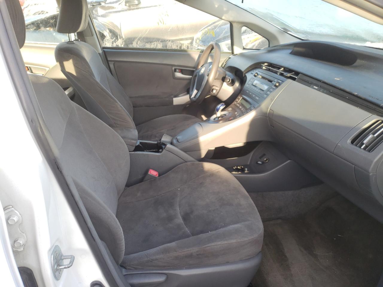Photo 5 from auction – 2010 TOYOTA PRIUS with VIN JTDKN3DU8A5138916