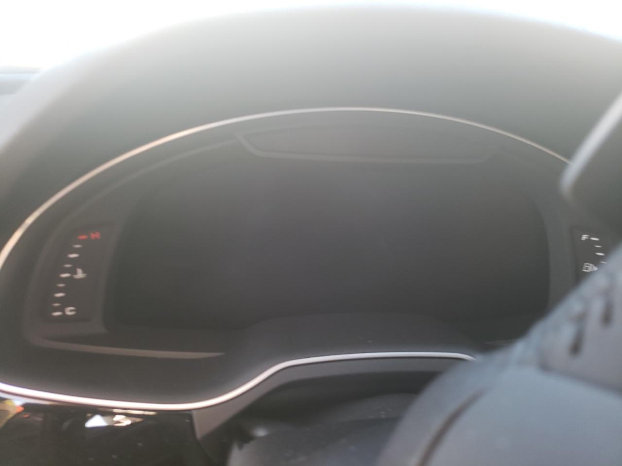 Photo 8 from auction – 2019 AUDI Q7 PREMIUM with VIN WA1LAAF79KD009760