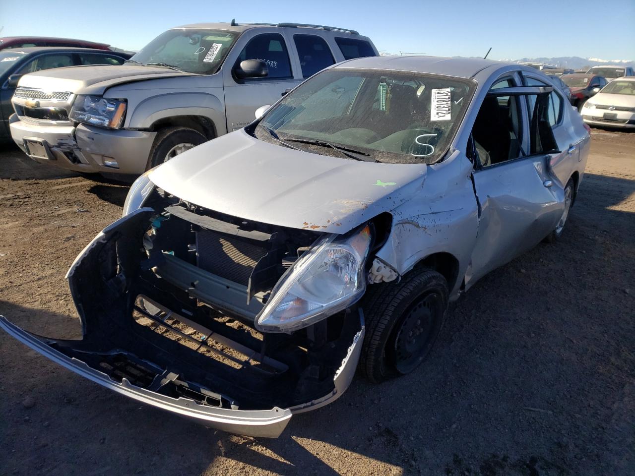 Photo 2 from auction – 2016 NISSAN VERSA S with VIN 3N1CN7AP1GL882752