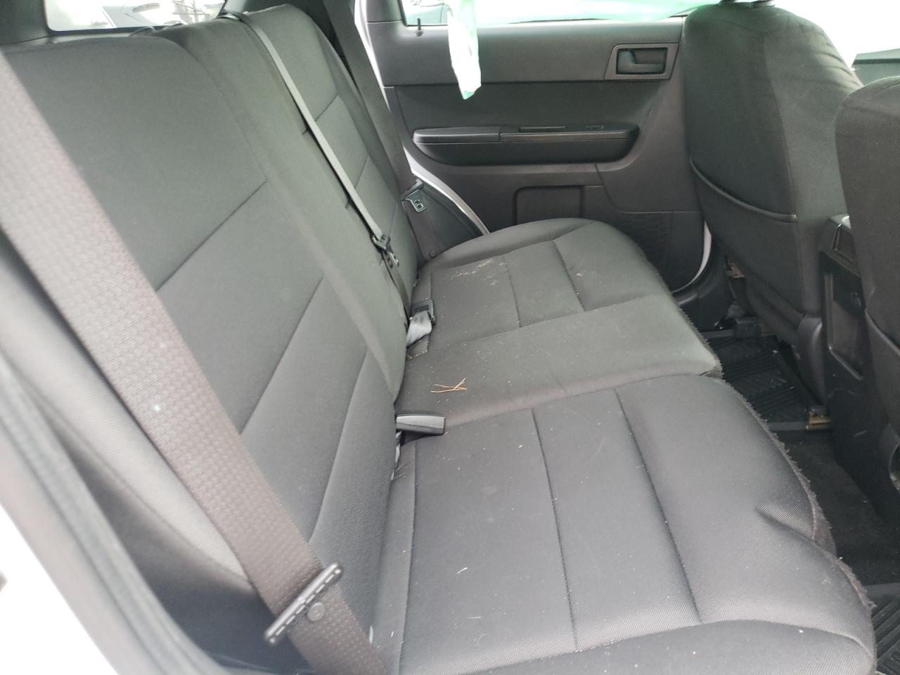 Photo 6 from auction – 2011 FORD ESCAPE XLT with VIN 1FMCU0DG4BKC71798