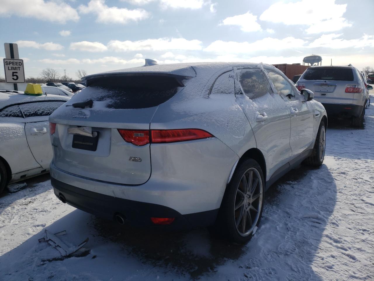 Photo 4 from auction – 2018 JAGUAR F-PACE PRE with VIN SADCJ2GX3JA235694