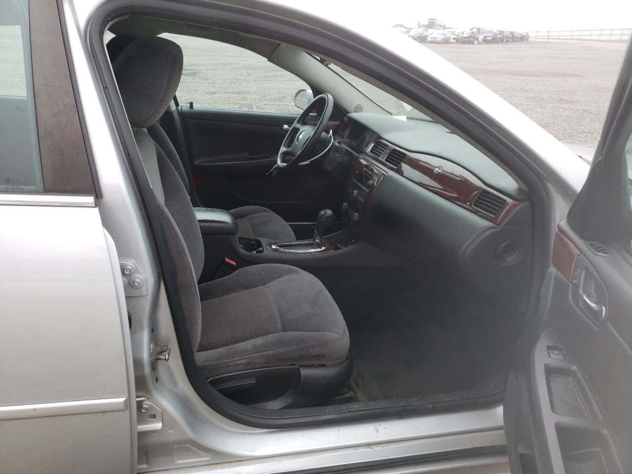 Photo 5 from auction – 2010 CHEVROLET IMPALA LT with VIN 2G1WB5EK8A1180161