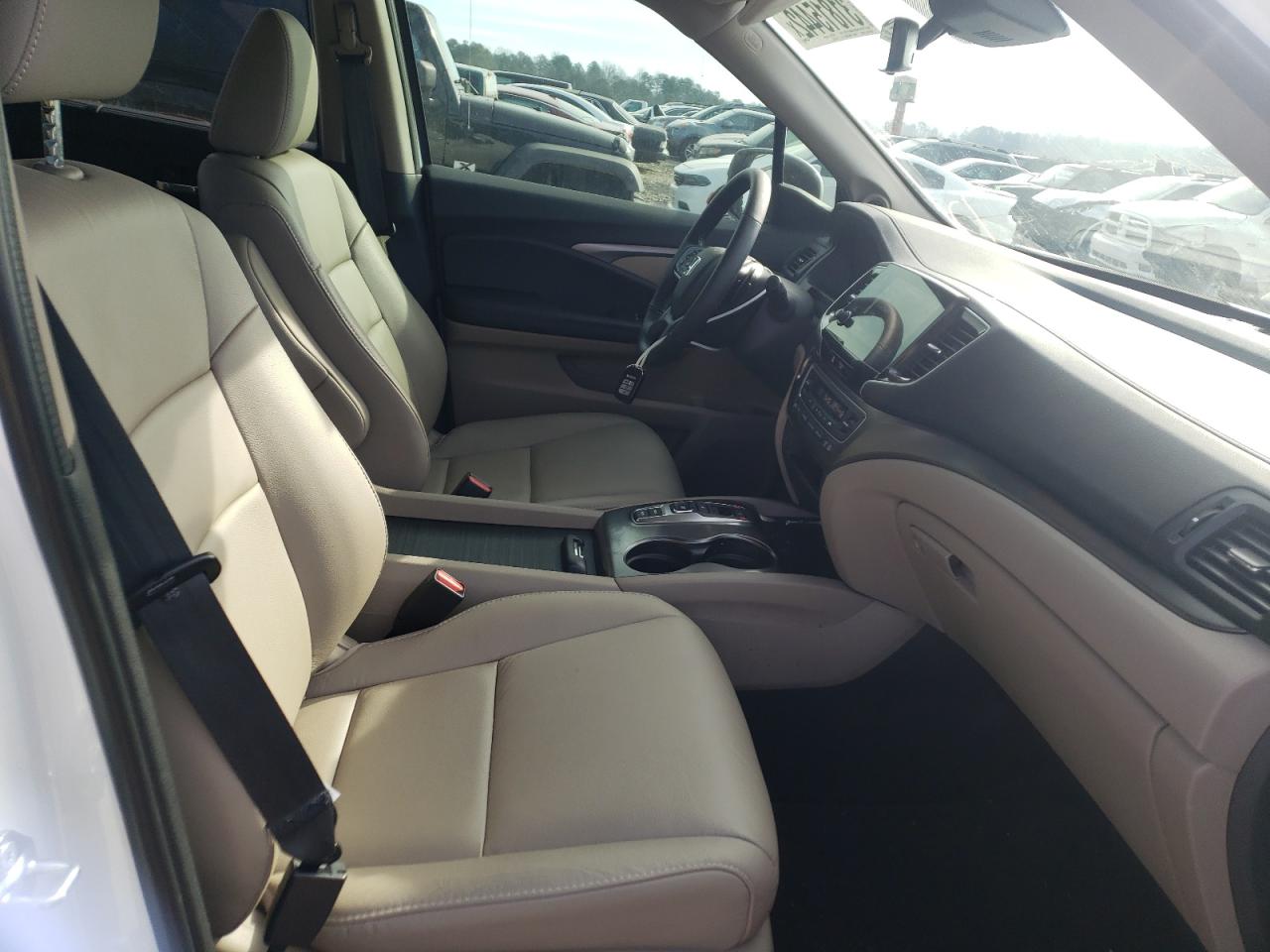 Photo 5 from auction – 2021 HONDA PILOT EXL with VIN 5FNYF5H50MB045512