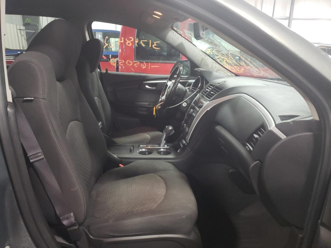 Photo 5 from auction – 2011 CHEVROLET TRAVERSE L with VIN 1GNKRGEDXBJ179185