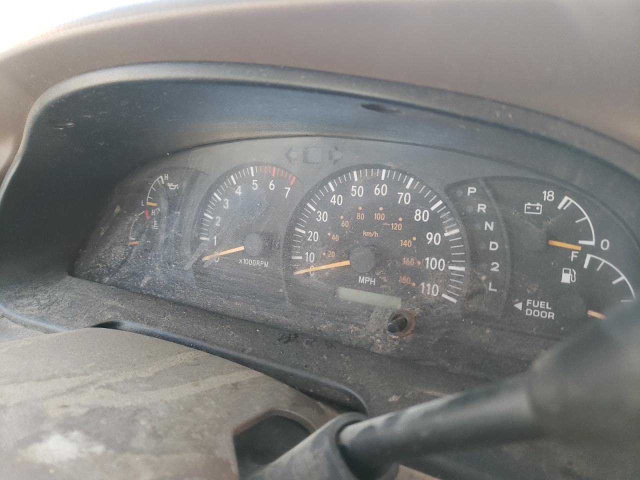 Photo 8 from auction – 2002 TOYOTA TUNDRA ACC with VIN 5TBBT44152S306498