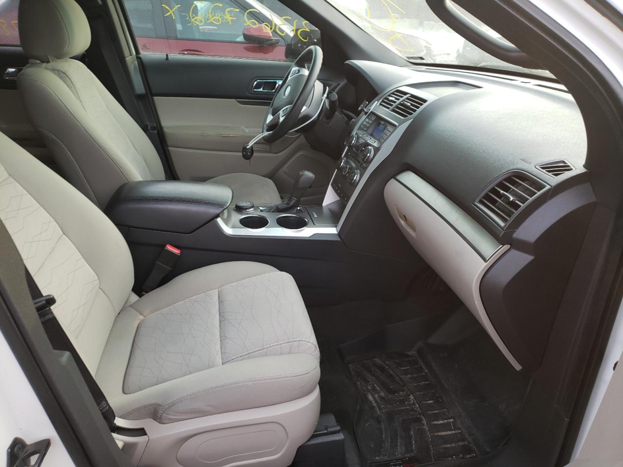 Photo 5 from auction – 2012 FORD EXPLORER with VIN 1FMHK8B87CGA77549