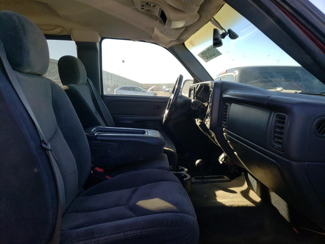 Photo 5 from auction – 2003 CHEVROLET SILVERADO with VIN 2GCEK19V331162475