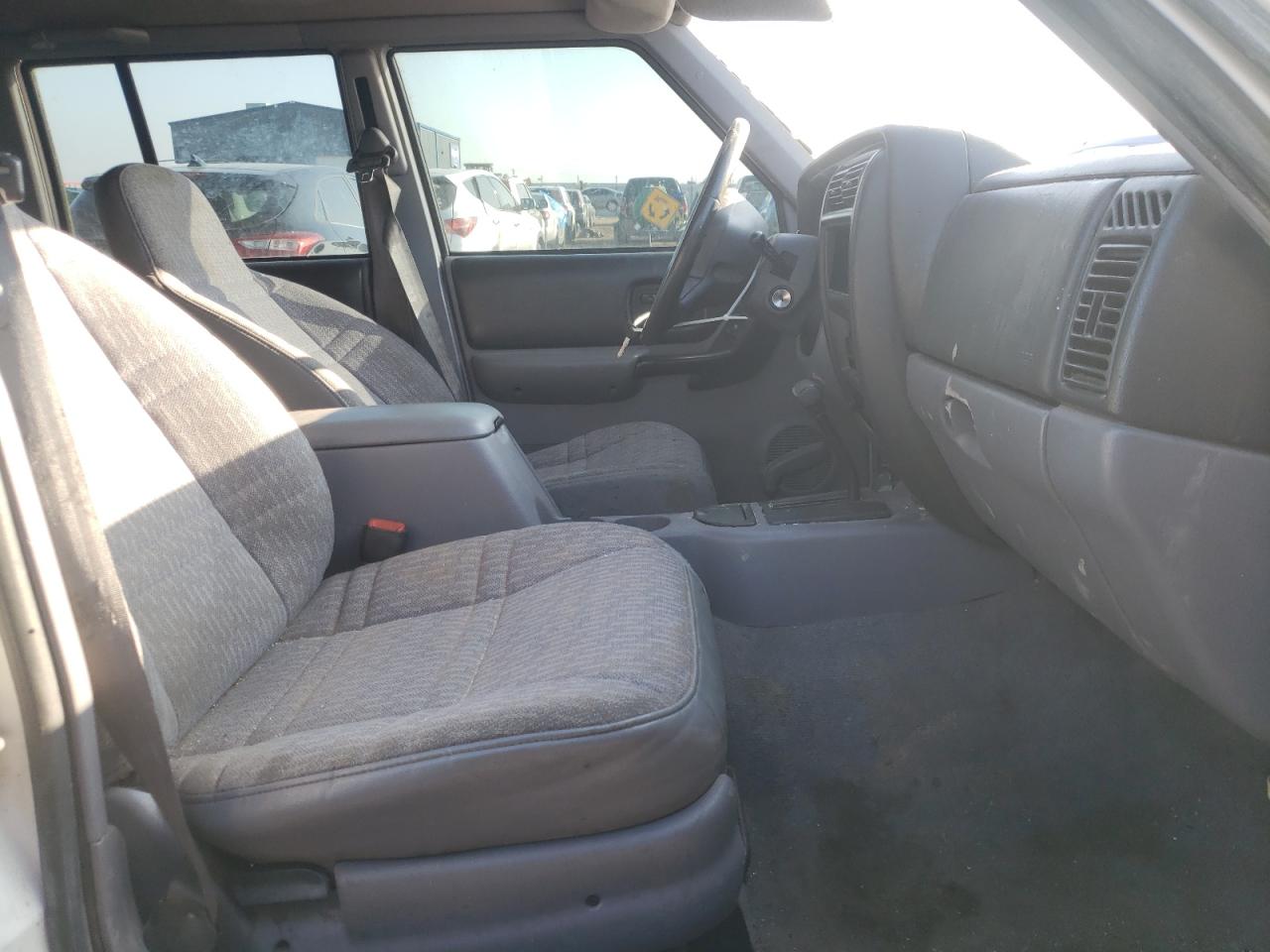 Photo 5 from auction – 1998 JEEP CHEROKEE S with VIN 1J4FJ68S6WL190680