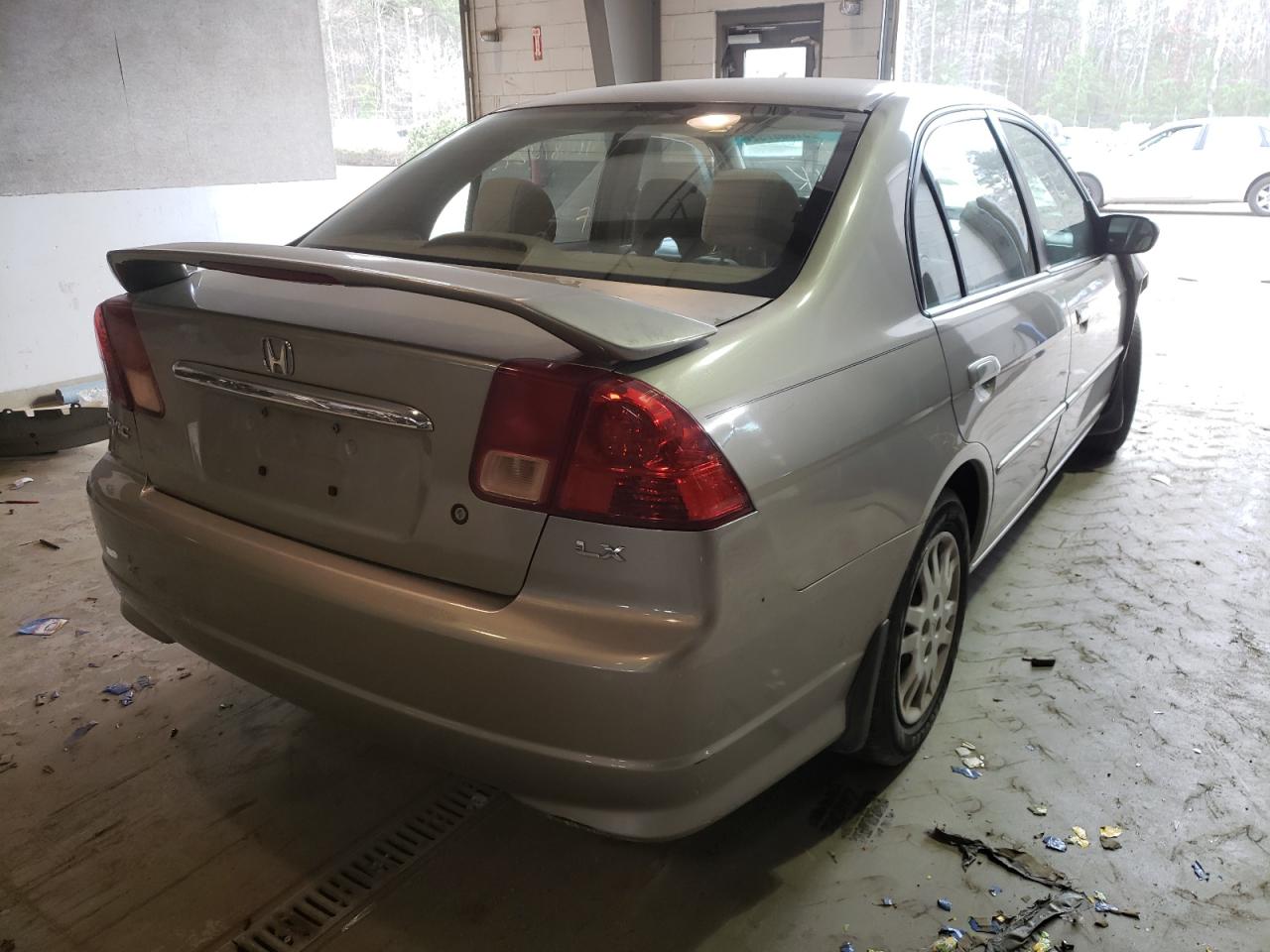 Photo 4 from auction – 2005 HONDA CIVIC with VIN 2HGES16565H591075