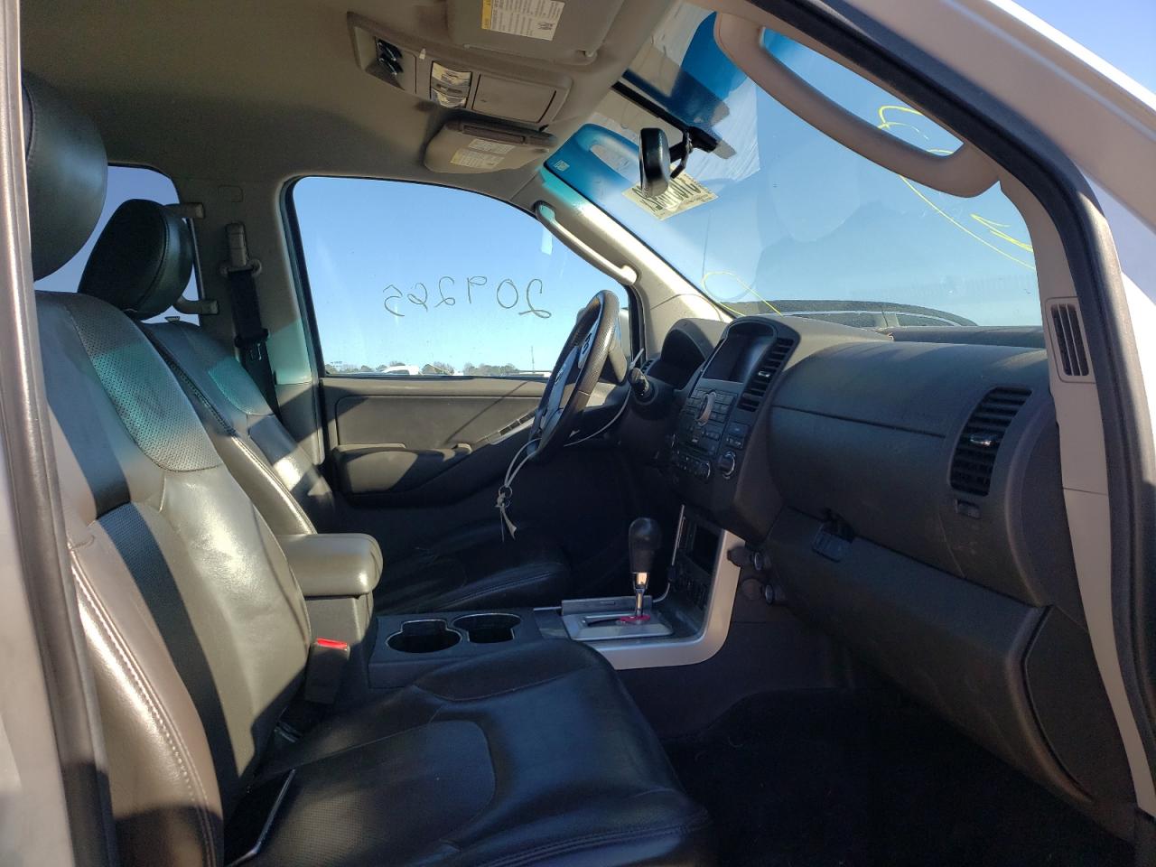 Photo 5 from auction – 2012 NISSAN PATHFINDER with VIN 5N1AR1NB5CC600814
