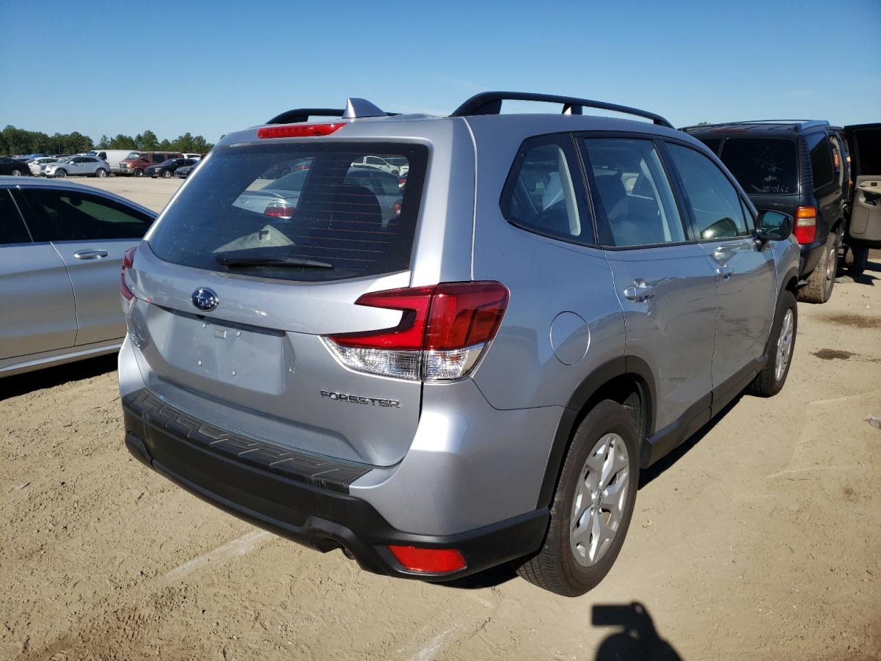 Photo 4 from auction – 2019 SUBARU FORESTER with VIN JF2SKACC3KH551706