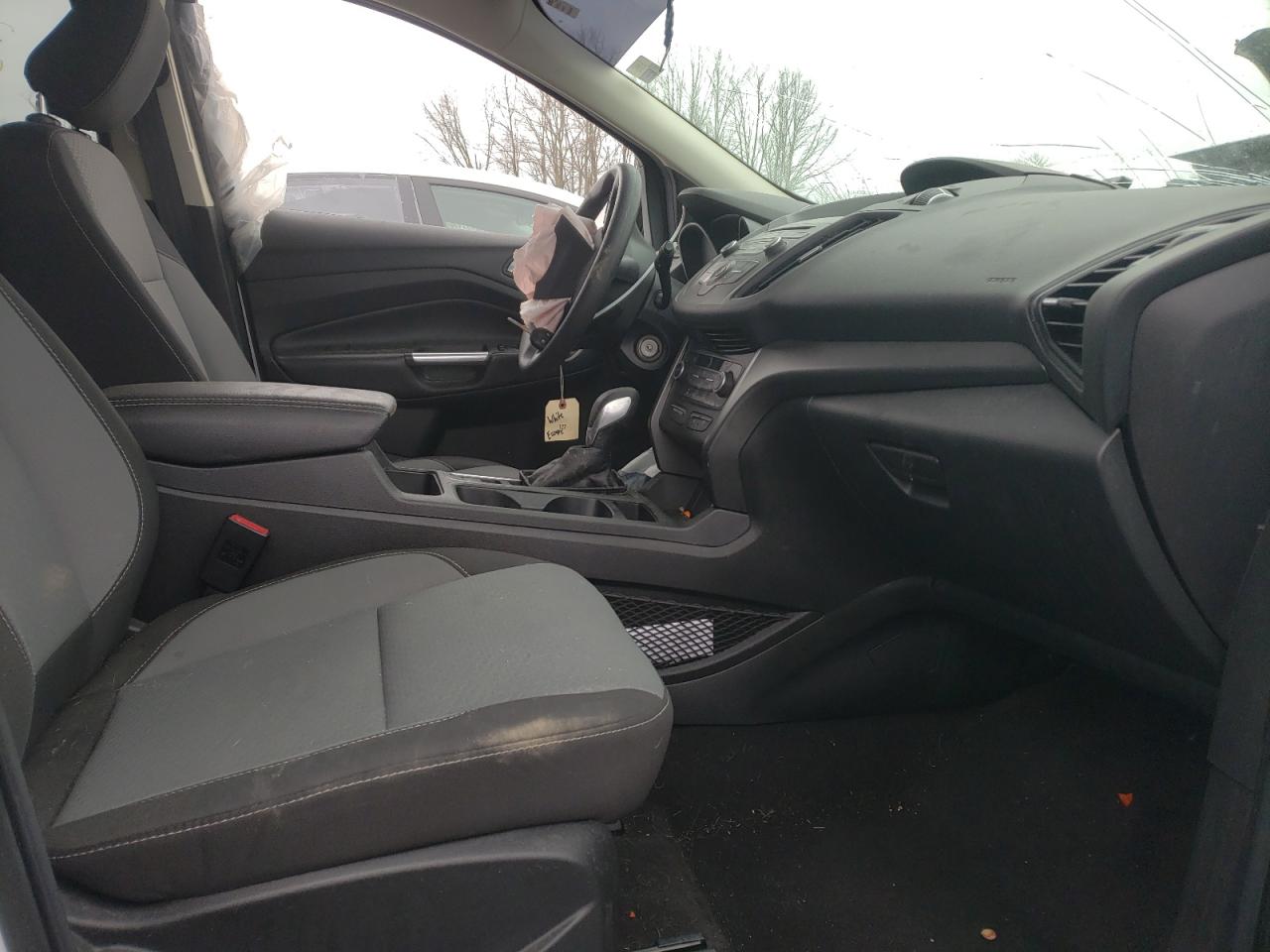 Photo 5 from auction – 2018 FORD ESCAPE SE with VIN 1FMCU9GD7JUC70394