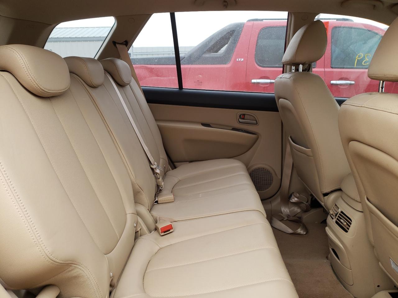 Photo 6 from auction – 2007 KIA RONDO LX with VIN KNAFG526277106047