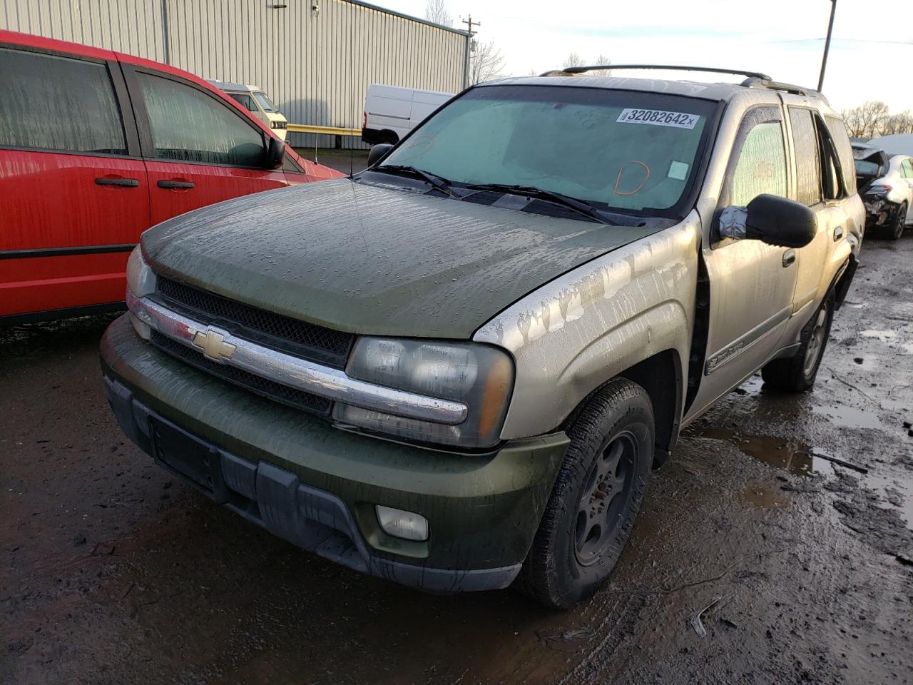 Photo 2 from auction – 2002 CHEVROLET TRAILBLAZE with VIN 1GNDT13S522132214