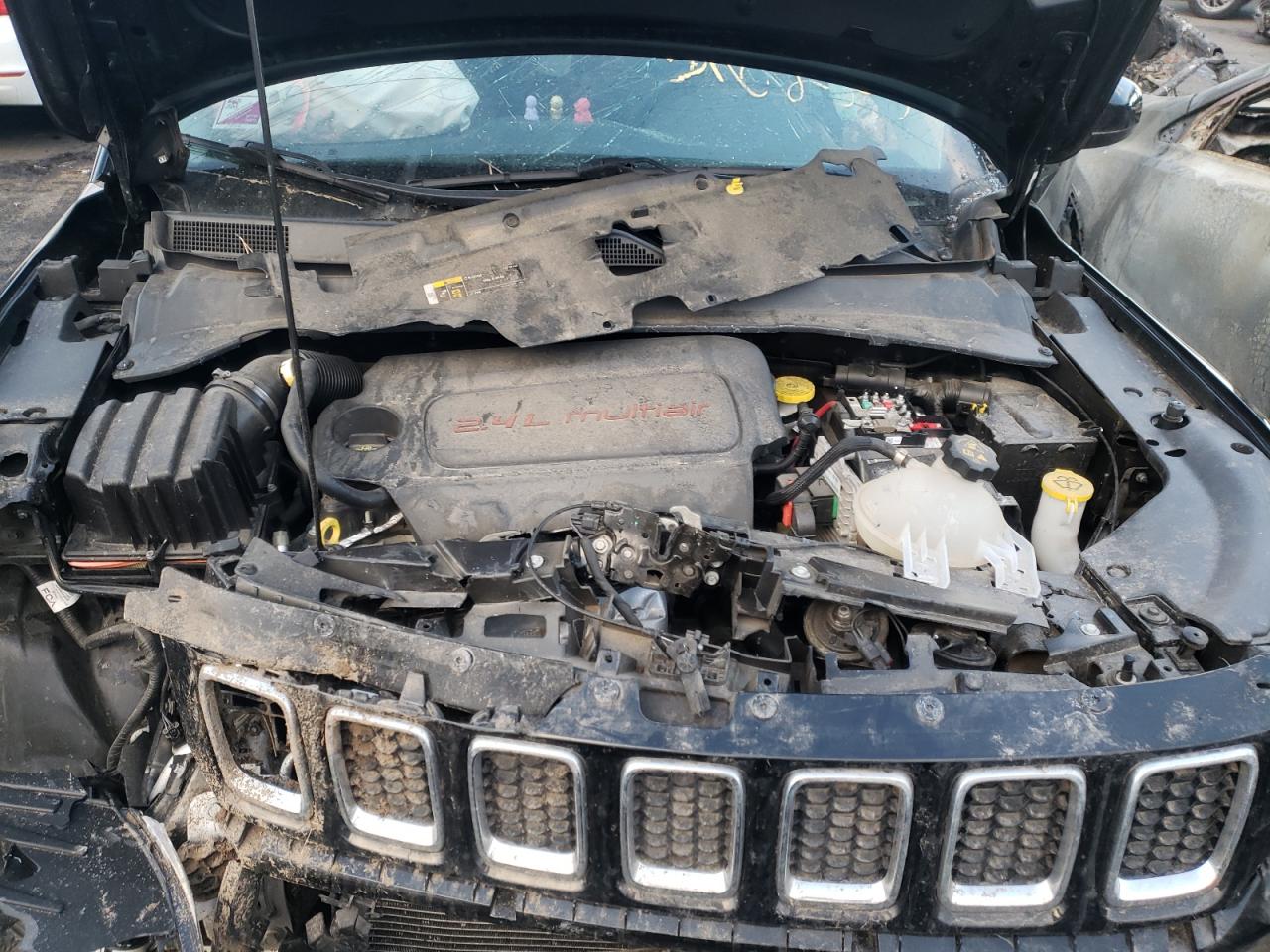 Photo 7 from auction – 2019 JEEP COMPASS LA with VIN 3C4NJDBB5KT703267