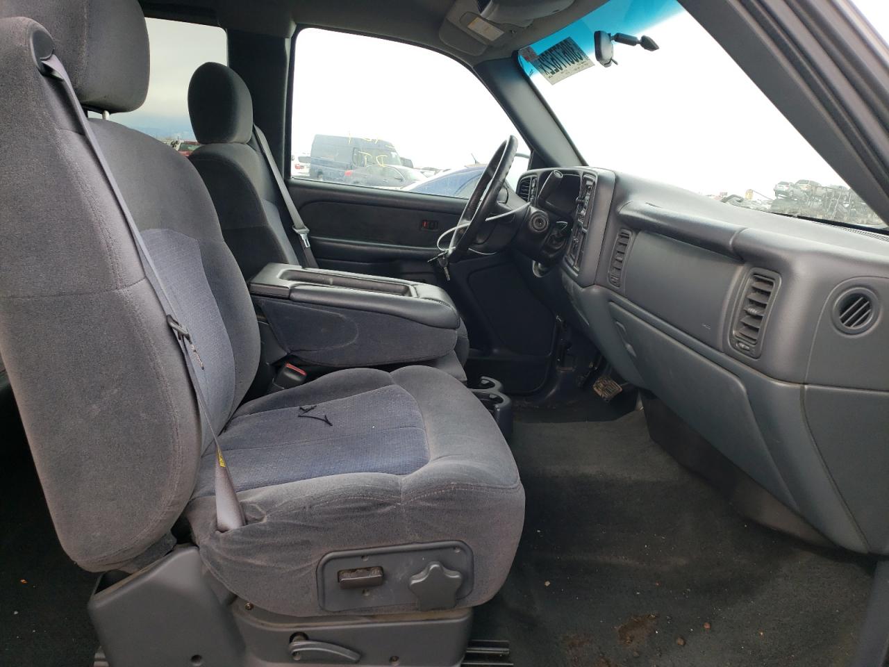 Photo 5 from auction – 2001 CHEVROLET SILVERADO with VIN 2GCEK19T011370373