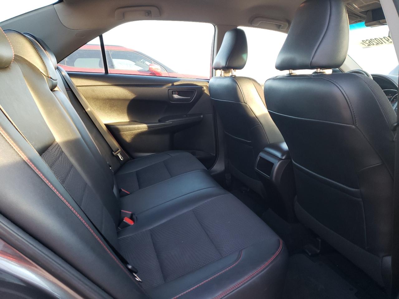 Foto 6 de la subasta – 2016 TOYOTA UK con VIN 4T1BF1FKXGU520792