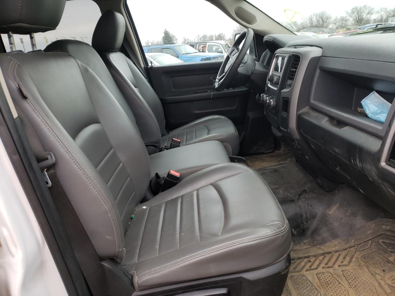 Photo 5 from auction – 2018 RAM 1500 ST with VIN 1C6RR7KG2JS200925