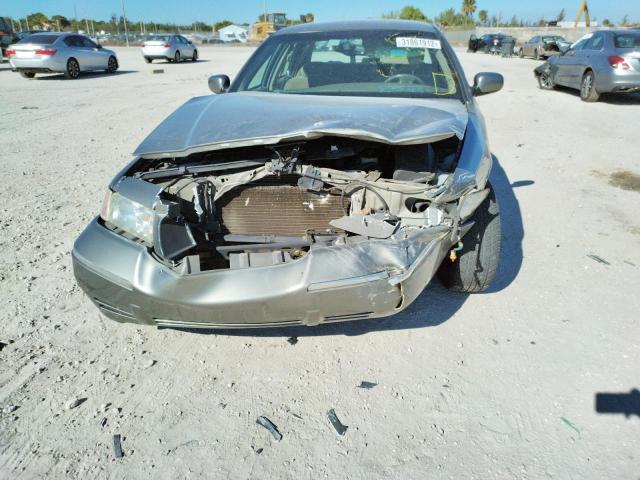 Photo 9 from auction – 2001 MERCURY GRAND MARQ with VIN 2MEFM75W41X613535