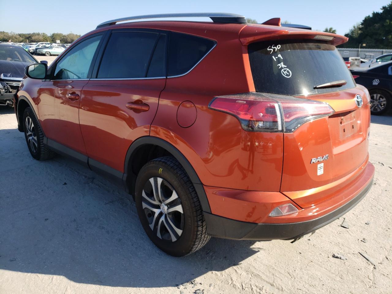 Photo 3 from auction – 2016 TOYOTA RAV4 LE with VIN 2T3BFREV1GW417388