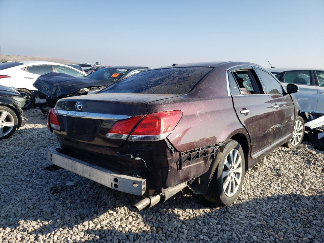 Photo 4 from auction – 2011 TOYOTA AVALON with VIN 4T1BK3DB1BU382143