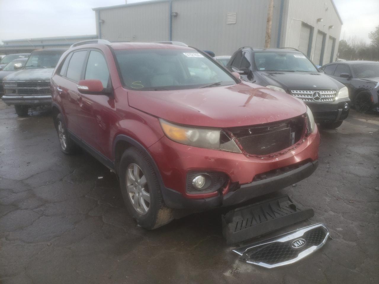 KIA SORENTO BA 2011 with VIN 5XYKT3A19BG085426 - Photo from auction